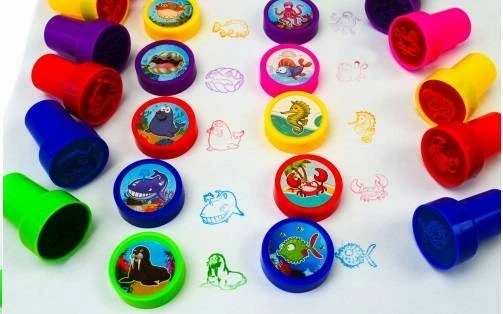 Landtoys JŪROS GYVŪNAI ANTspaudų RINKINYS 12 ELEMENTŲ