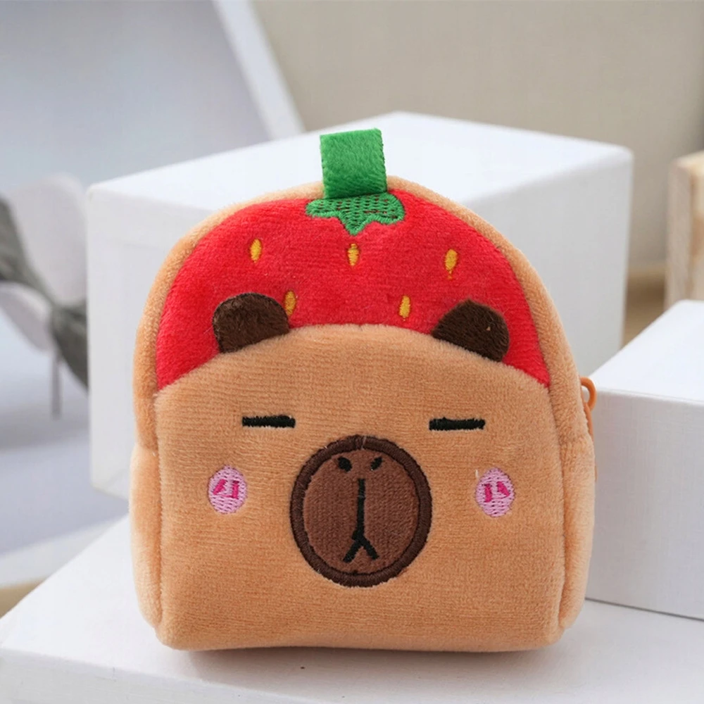 Lean Toys PLIUSINĖ PINIGINĖ PINIGINĖS RAKTŲ PAKABA CAPYBARA pakabukas braškių raudona