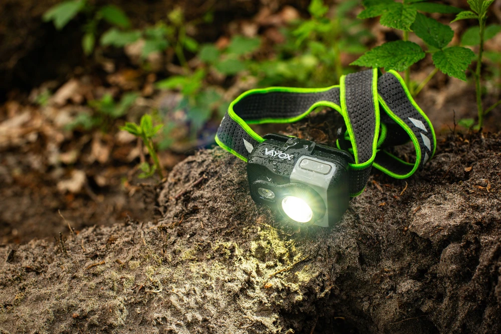 LED ĮKRAUJAMAS PRIEKINIS ŽIBINTAS ZOOM 800LM GALINGAS USB-C PRO VAYOX