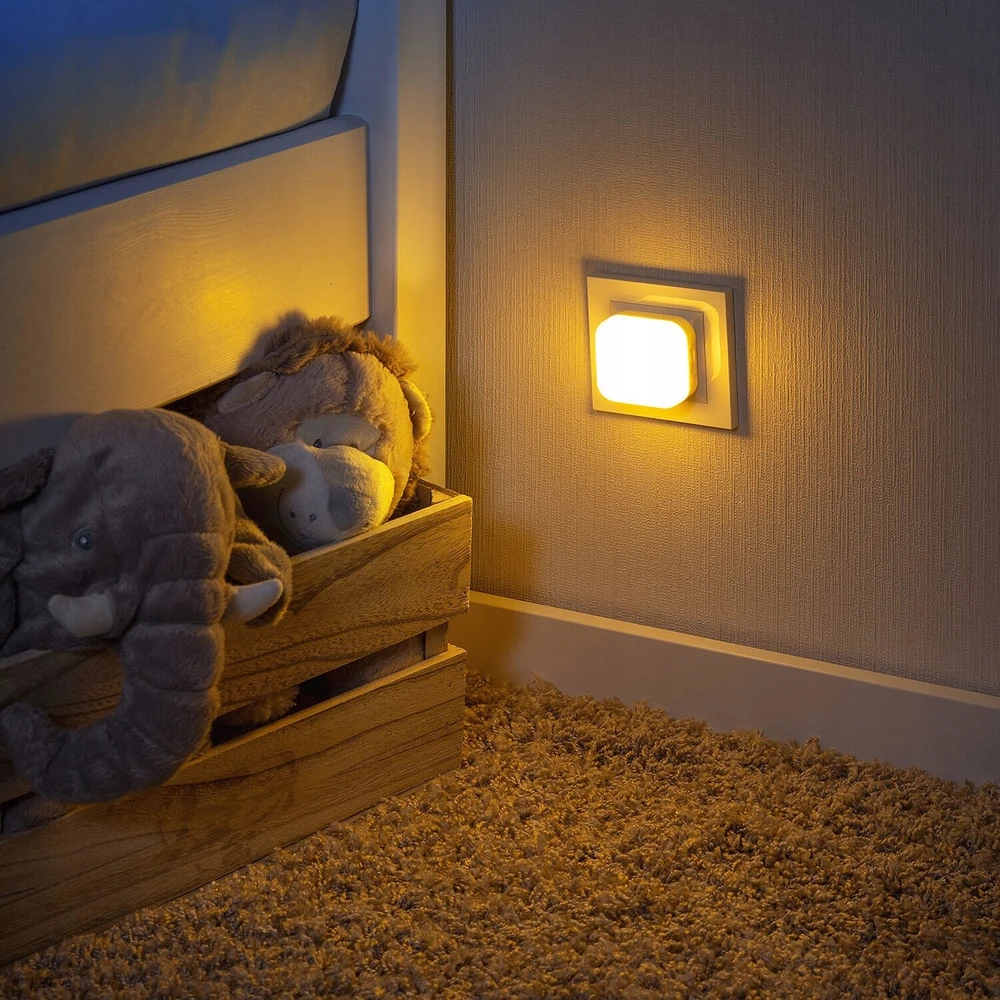 LED naktinė lempa 2 viename su 0,1 W prieblandos jutikliu REER