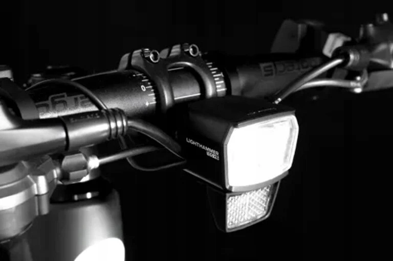 LED žibintas E-Dvirčiui - Trelock - 100 Lux - Matomumas 120 m - Kelio žibintas 130 Lux - Aliuminio korpusas