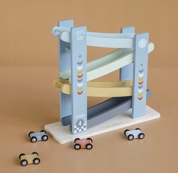 Little Dutch MAŽAS OLANDIJAS MEDINIS ŠLIUŽIMŲ TAKAS + 4 AUTOMOBILIAI