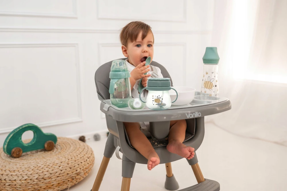 Lorelli Sippy puodelio buteliukas su pasvertais šiaudeliais .DĖŽUTĖ Vaikams 6m+ 250ml