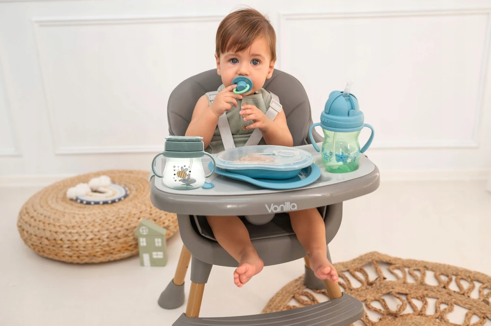 Lorelli Sippy puodelio buteliukas su pasvertais šiaudeliais .DĖŽUTĖ Vaikams 6m+ 250ml