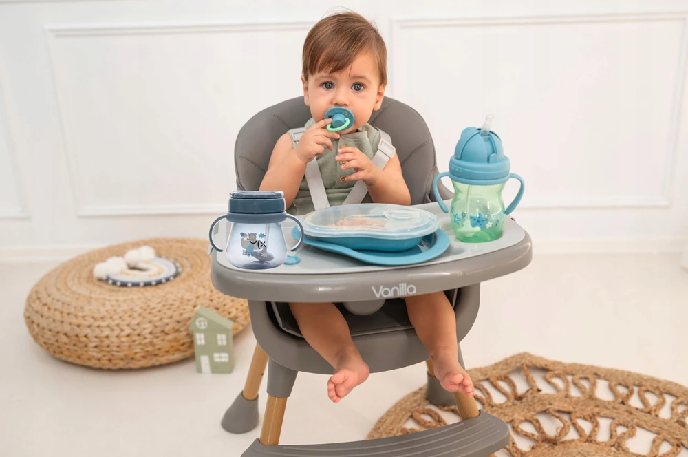 Lorelli Sippy puodelio buteliukas su pasvertais šiaudeliais .DĖŽUTĖ Vaikams 6m+ 250ml