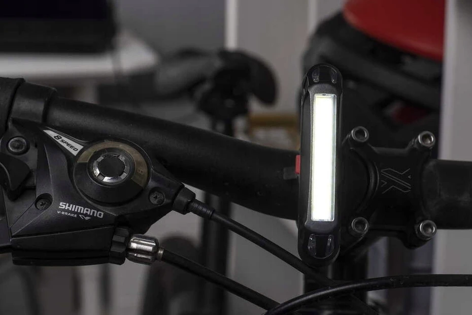 LTC LED dviračio lempa COB balta / raudona 5 šviesos režimai (LXLL87)