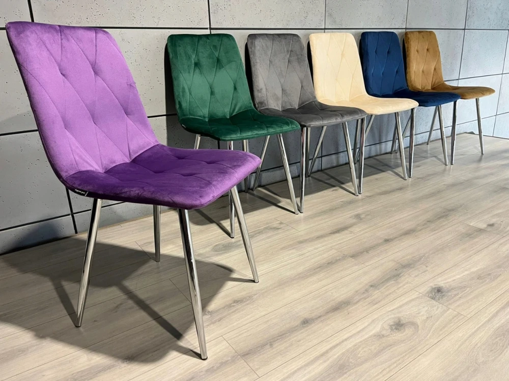 Lugano Minkšta violetinė aksominė kėdė svetainei, virtuvei, valgomajam, dygsniuota BORGO