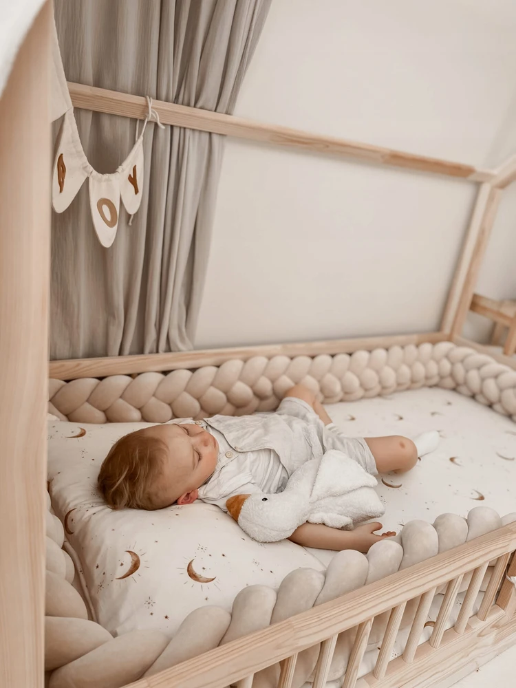 Lulumi Ochraniacz Warkocz do łóżeczka 200 cm Kreminė Light beige