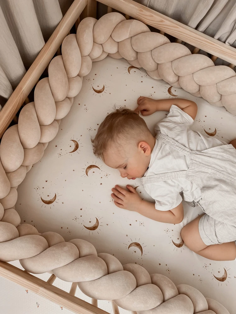 Lulumi Ochraniacz Warkocz do łóżeczka 200 cm Kreminė Light beige