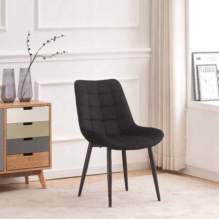 Luxury4Home Juoda veliūrinė dygsniuota MALMO minkšta kėdė