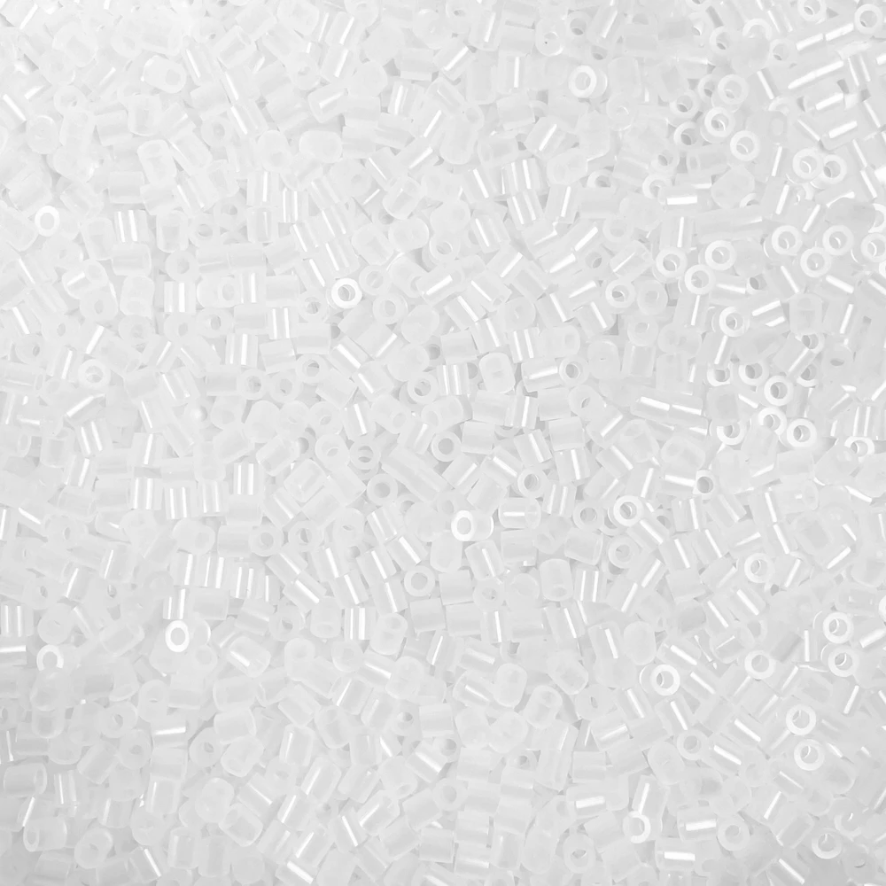 Lyginimo karoliukai 2000 TRANSPARENT Milky Beads La Manuli 5mm