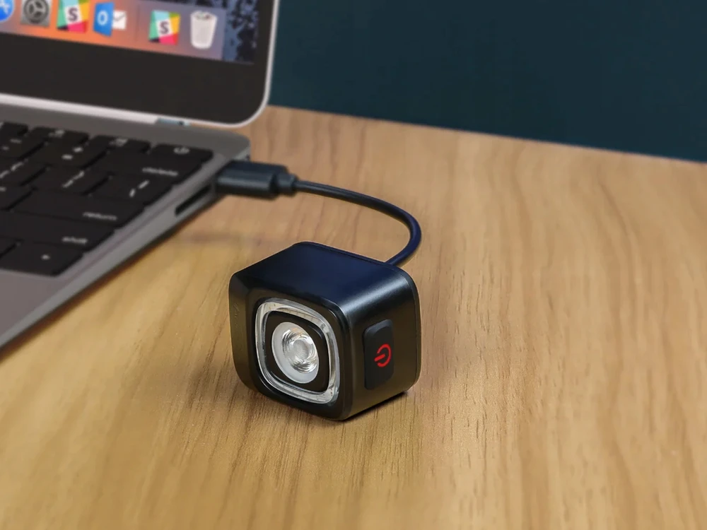 MAGICSHINE SEEMEE USB galinis dviračio žibintas 200 lm V3.0 STOP funkcija