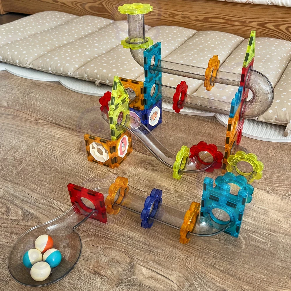 Magnetinis konstruktorius 3D rinkinys su kamuoliukų trasa Woopie 113vnt