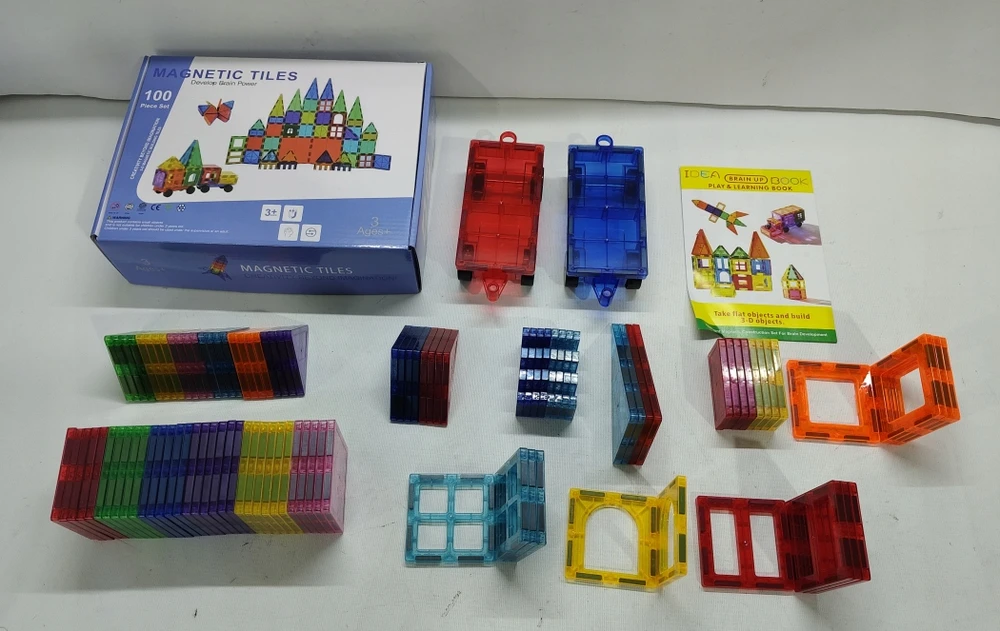 MAGNETINIŲ KONSTRUKCIJŲ UGDOMINIŲ BLOKUČIŲ RINKINYS 100 EL DIDELIŲ 3D PLOKŠČIŲ
