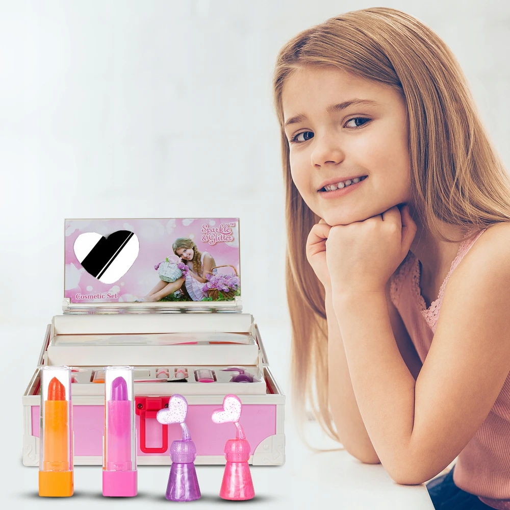 Malplay Vaikiškas makiažo ir nagų dekoravimo rinkinys lagamine