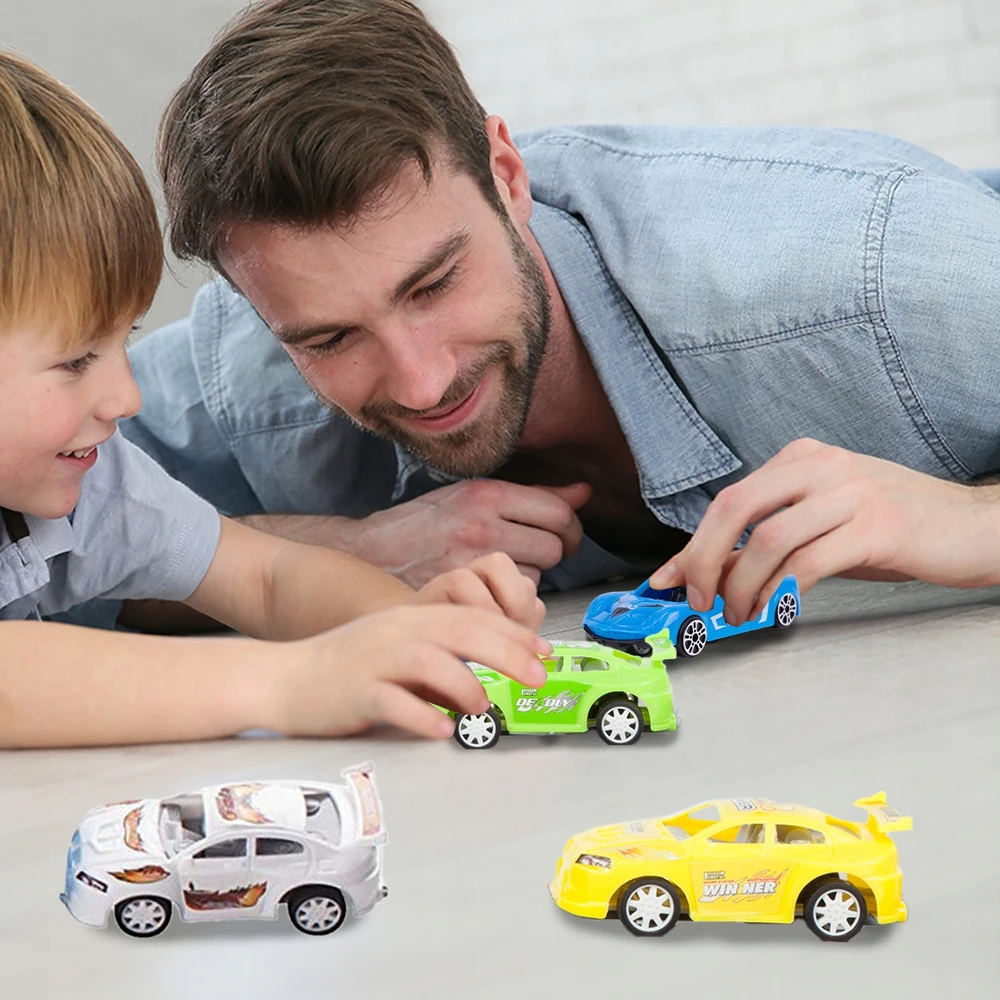 Malplay Žaislinis sunkvežimis vilkikas su lengvaisiais automobiliais