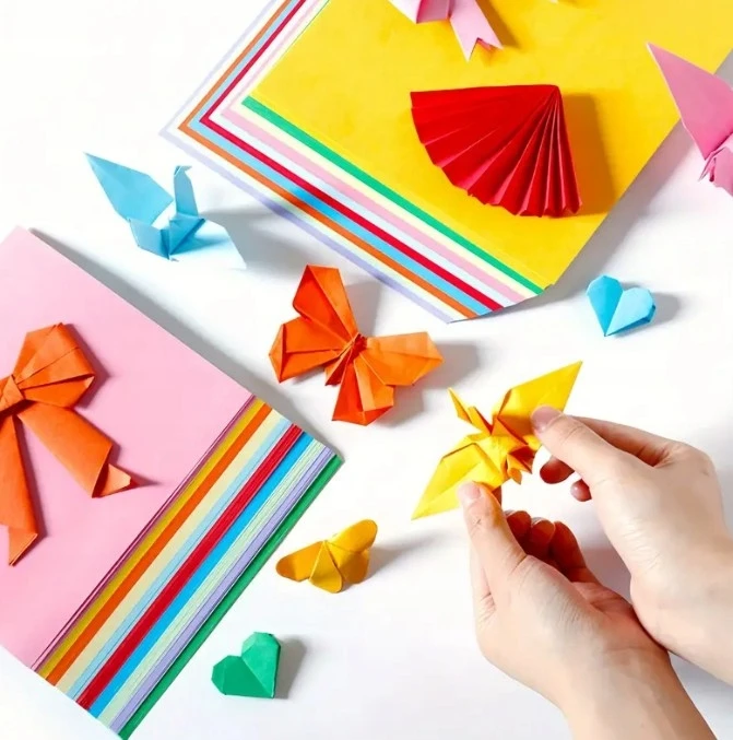 Martius SPALVOTAS ORIGAMI POPIERIUS 20x20 cm VAIKŲ KŪRYBINIAI DARBAI 100 LAPŲ