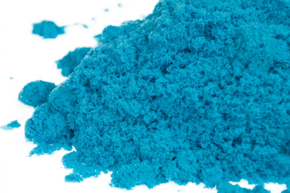 Martom KINETINIS MAGICINIS SMĖLIS 1KG SANDLINE SPALVOS MĖLYNAS SMĖLĖLIS