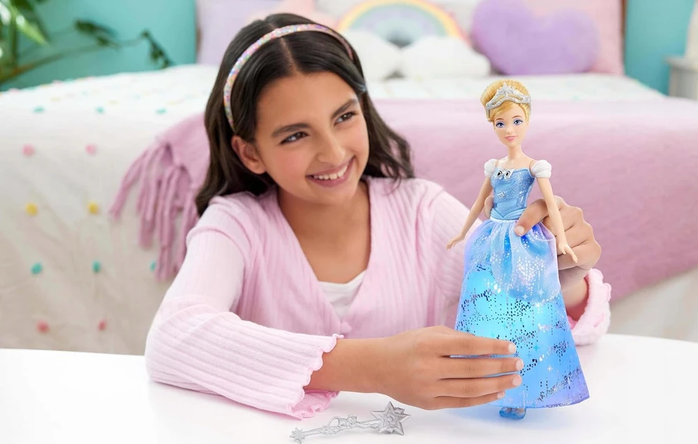 Mattel DISNEY PRINCESS lėlė Pelenė (su garsais ir šviesomis) (JBF94)