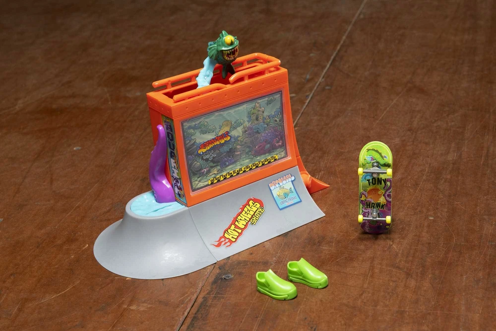 Mattel Hot Wheels Skate Skatepark + riedlentė HGT93