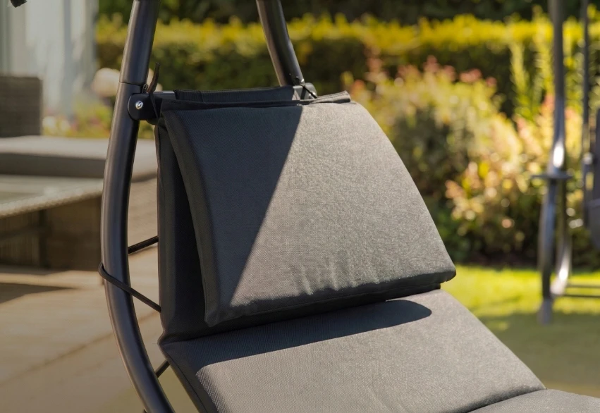 Mebel Elite Juoda CARPA šezlongas su skėčiu