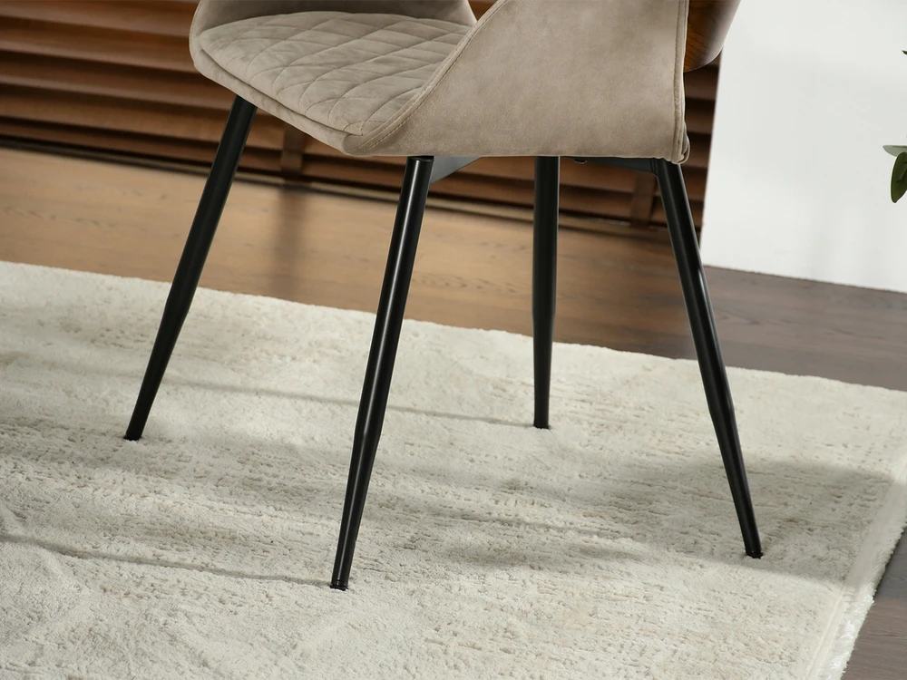 Mebel Partner BEIGE CARO KĖDĖ, PAGAMINTA IŠ LENTO MEDIENOS MORGANO GRAIKIETĖS RIEŠUTŲ ANT METALINIŲ KOJŲ