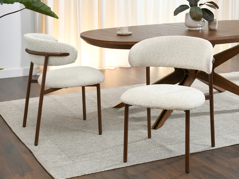 Mebel Partner DIZAININĖ VALGOMO KĖDĖ LAMB BEIGE IZOLDA METAL GRAIKIETŲ RIEŠUTŲ PAGRINDAS