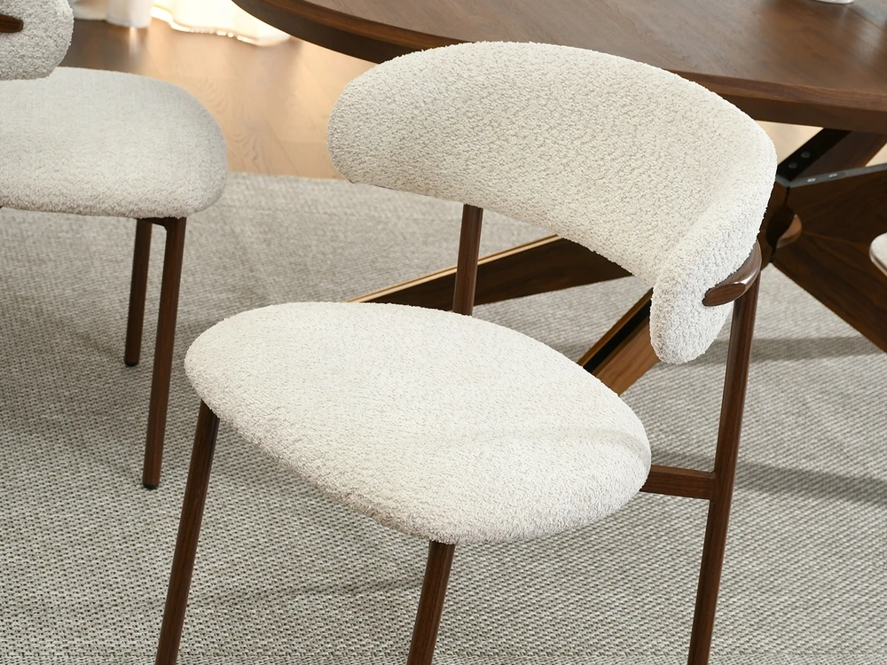 Mebel Partner DIZAININĖ VALGOMO KĖDĖ LAMB BEIGE IZOLDA METAL GRAIKIETŲ RIEŠUTŲ PAGRINDAS