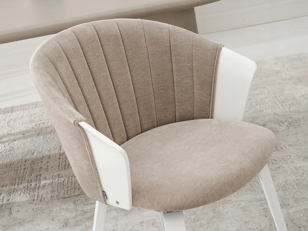 Mebel Partner ELEGANTIŠKA KAUŠINĖ KĖDĖ STILINGAM VALGOMO KAMBARIUI BEIGE GUZMAN BALTA MEDIENA