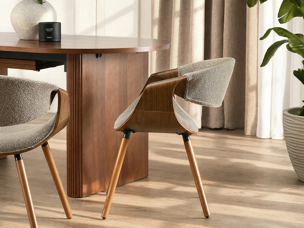 Mebel Partner ELEGANTIŠKA KĖDĖ IŠ ŠENILIO AUDINIO BEŽINĖ SUlenktos graikinių riešutų kojos
