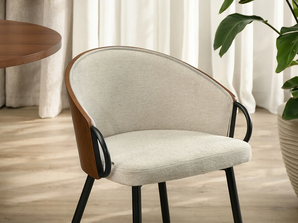 Mebel Partner ELEGANTIŠKOS KĖDĖS SU DEKORATYVIAIS porankiais ELVIRA BEIGE GRAIKIŲ RIEŠUTŲ