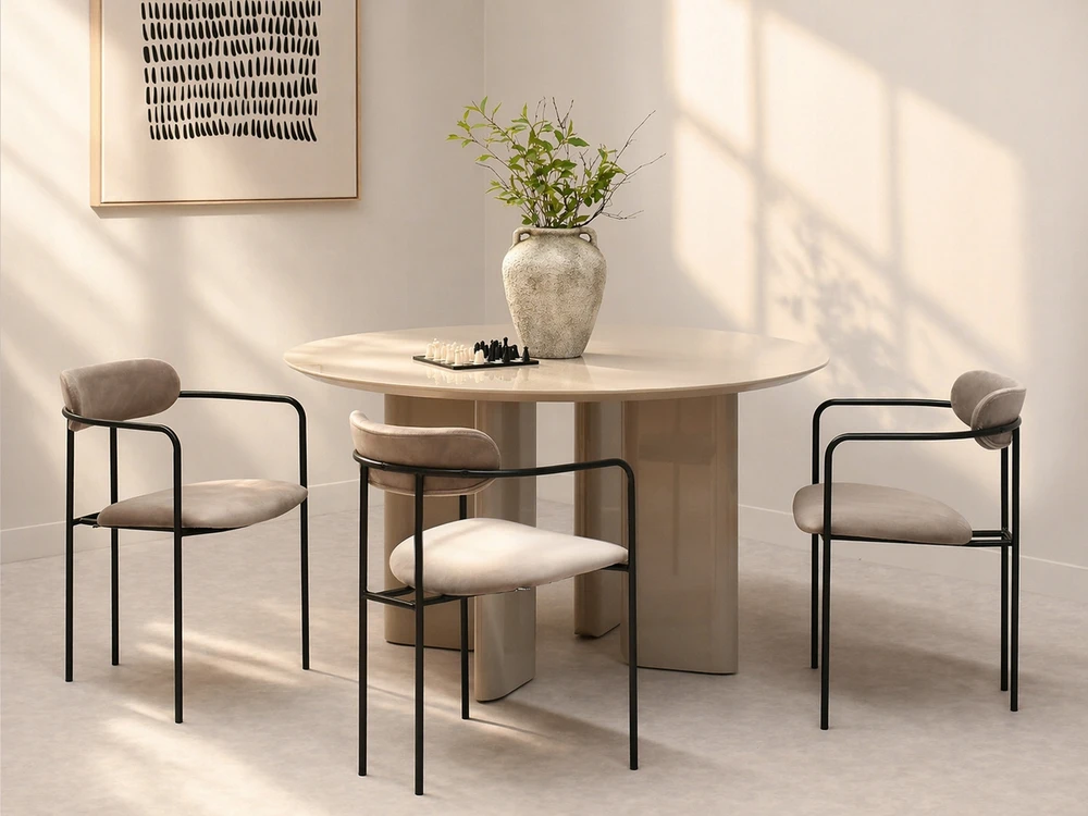 Mebel Partner ELEGANTIŠKOS KĖDĖS SU JUODU RĖMUOTU MALAGA PORANKIAIS BEGE VELOUR PREMIUM