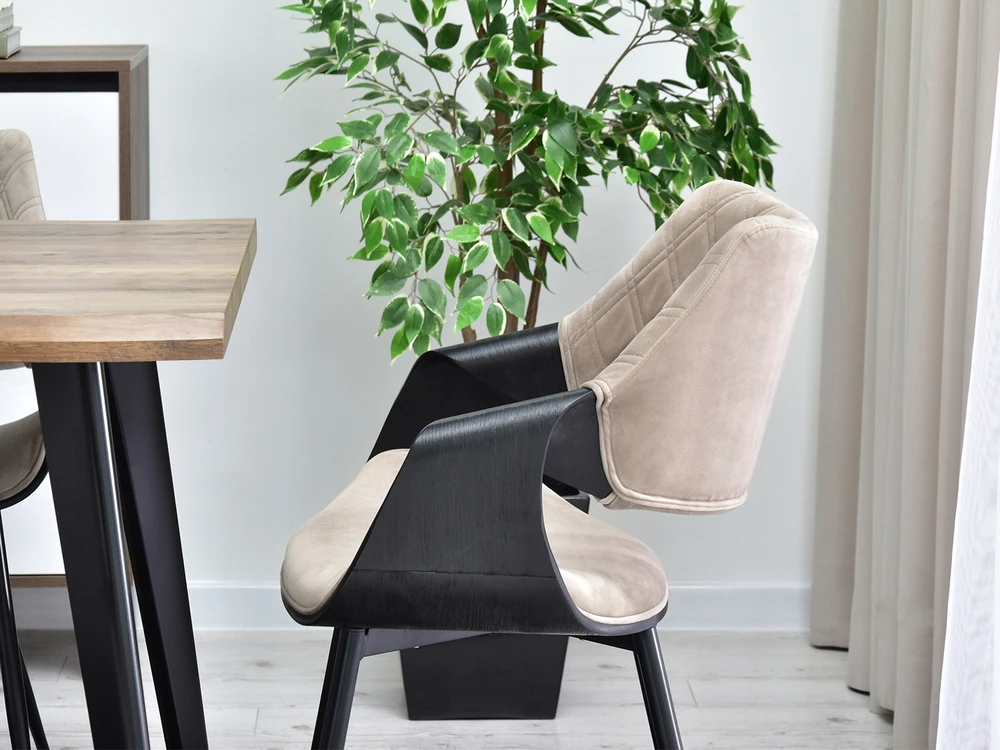Mebel Partner ELEGANTIŠKOS SUlenktos MEDINĖS KĖDĖS SU DAUGINĖTA ATGALĖS RENZO Juodas BEIGE