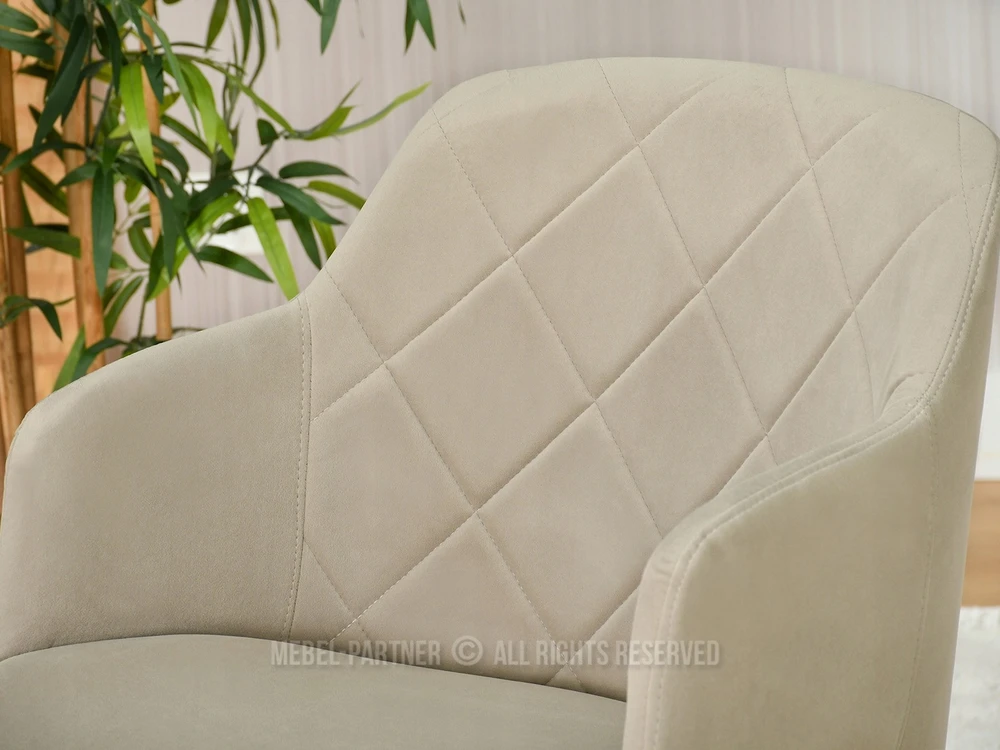 Mebel Partner KAUŠINĖ KĖDĖ SU SUSIŪSTU ATGALĖJU IŠ VELIŪRO IR MEDIENOS SAMBOR BEIGE Ąžuolo