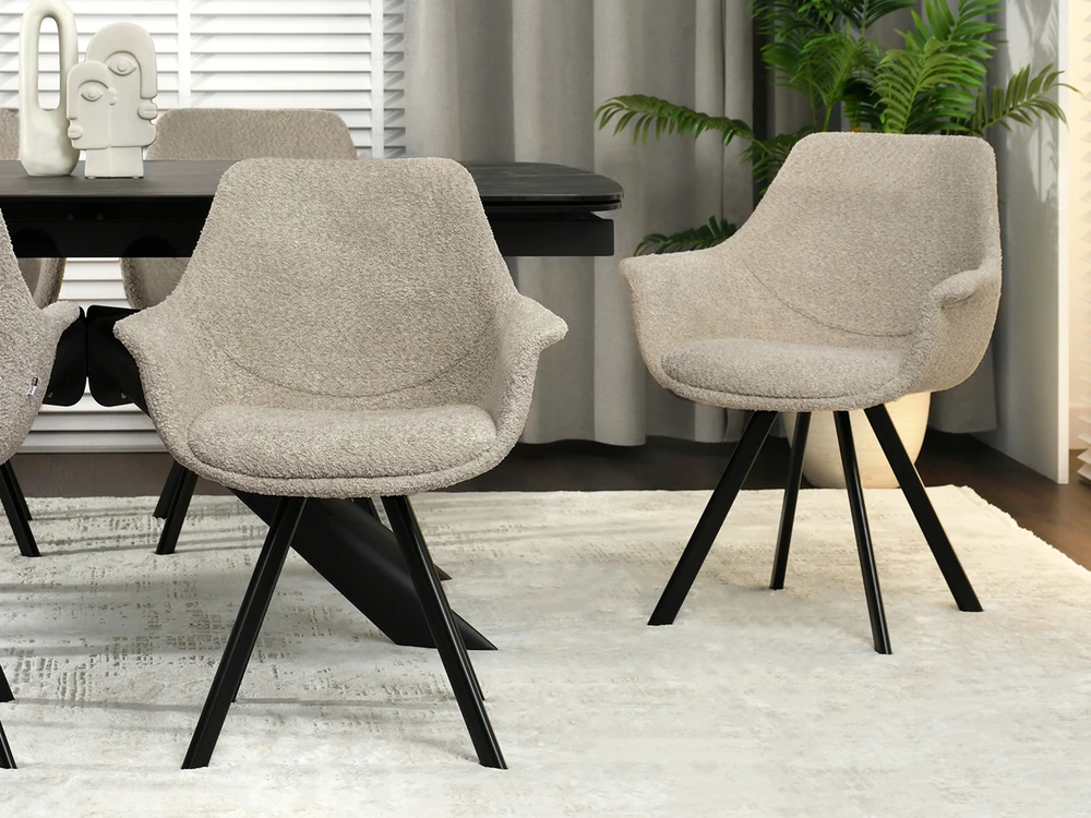Mebel Partner KIAUŠINĖ KĖDĖ SU RANKŲ ATRAŠKAIS MAIRAUS AUDINIO BOUCLE MIRA BEIGE