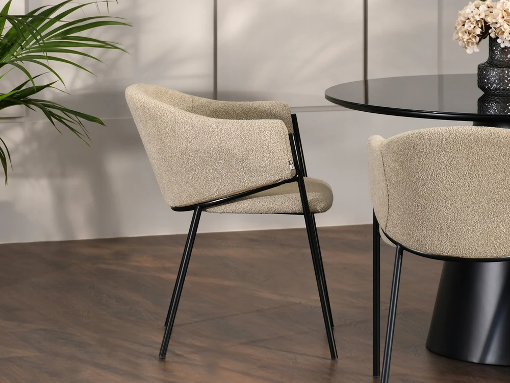 Mebel Partner MADINGA KĖDĖ SU NUGARA ANT ŠVIESIO METALINIO RĖMO CLOE BOUCLE BEIGE