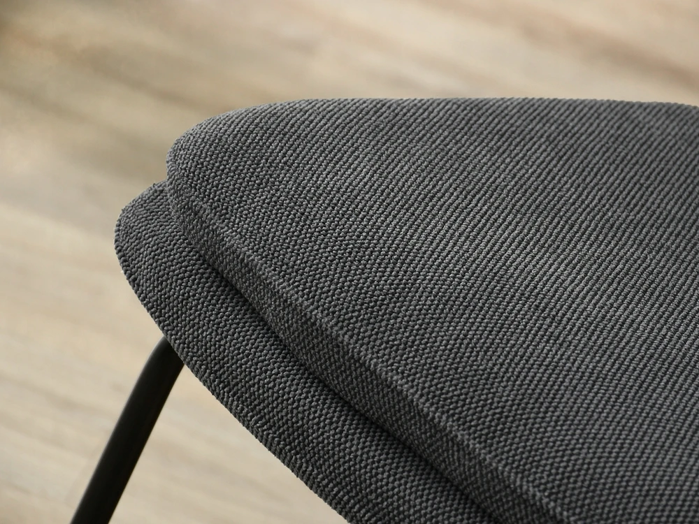 Mebel Partner MINIMALISTINĖ KĖDĖ BE PORANKŲ MINKŠTAS GRAFITAS JAMAL JUODOS KOJOS