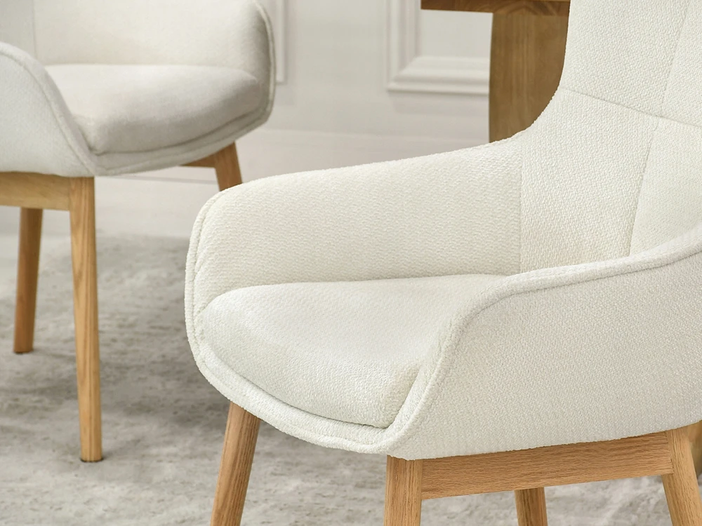 Mebel Partner MINIMALISTINĖ MINŠTA KĖDĖS KREMĖ Baltas CORDIA ĄŽUOLO PAGRINDAS