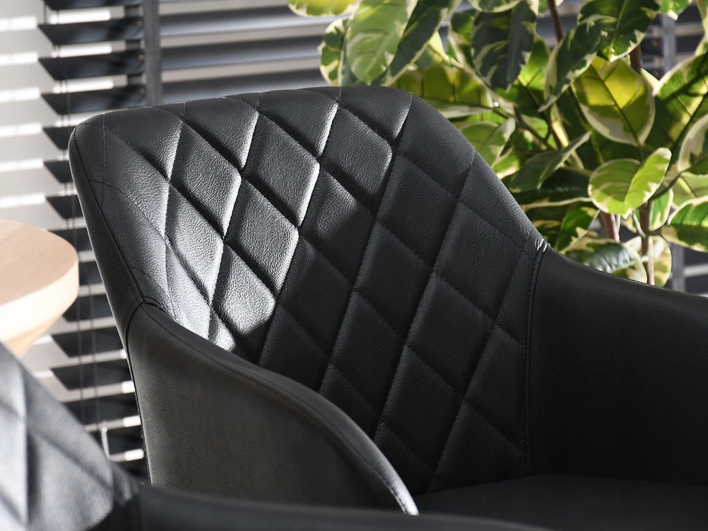 Mebel Partner MODERNI KŪDINĖ KĖDĖ SU PASUKIAMA SĖDYNE LOGAN JUODOS EKO ODA