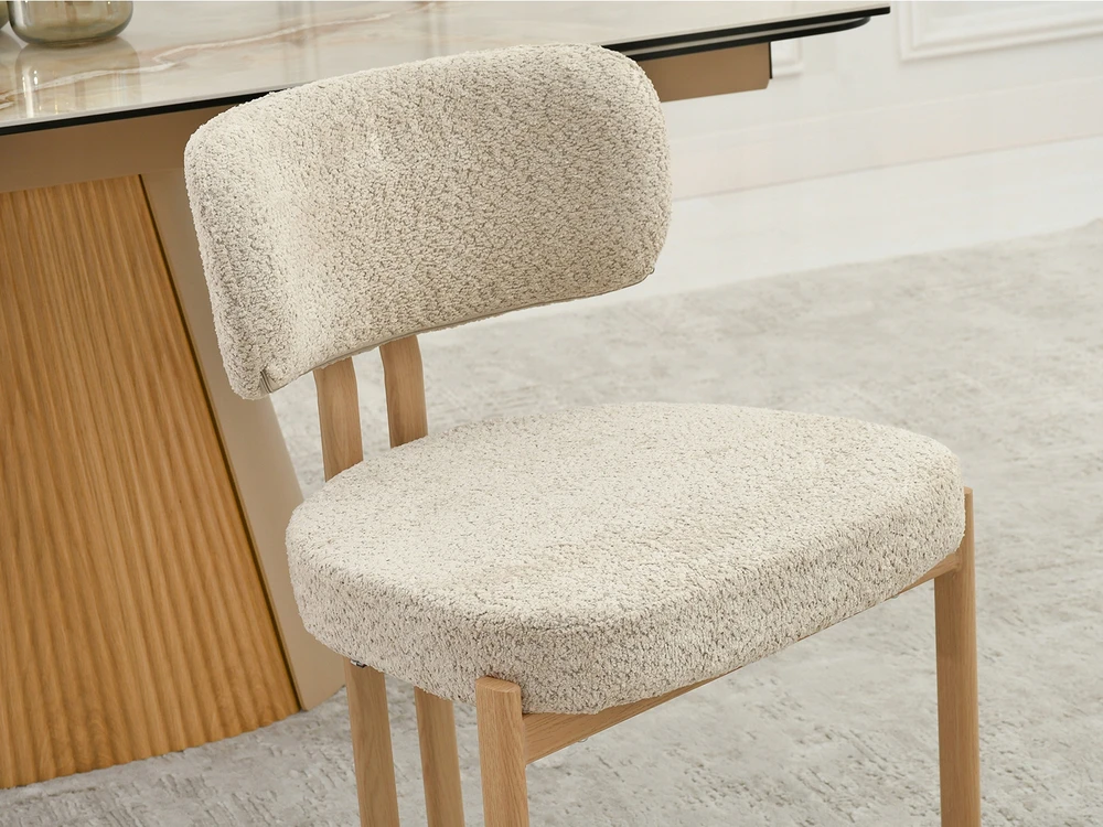 Mebel Partner PATOGI KĖDĖ IŠ BEIGE BOUCLE AUDINIO, JAPANDI STYLE KELIS, Ąžuolo kojos