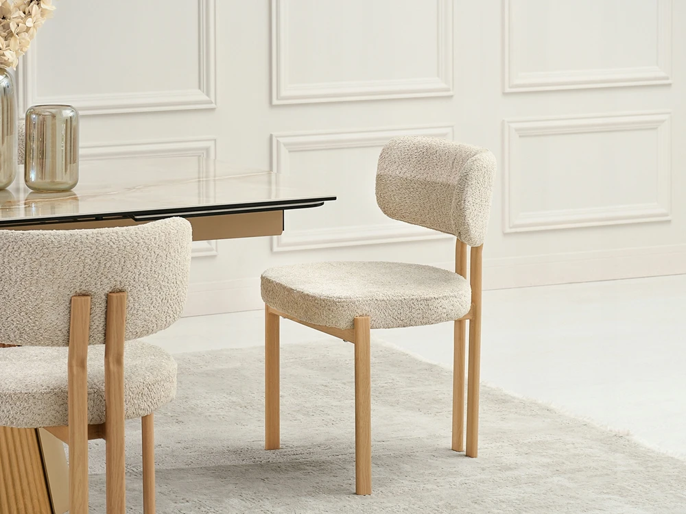 Mebel Partner PATOGI KĖDĖ IŠ BEIGE BOUCLE AUDINIO, JAPANDI STYLE KELIS, Ąžuolo kojos