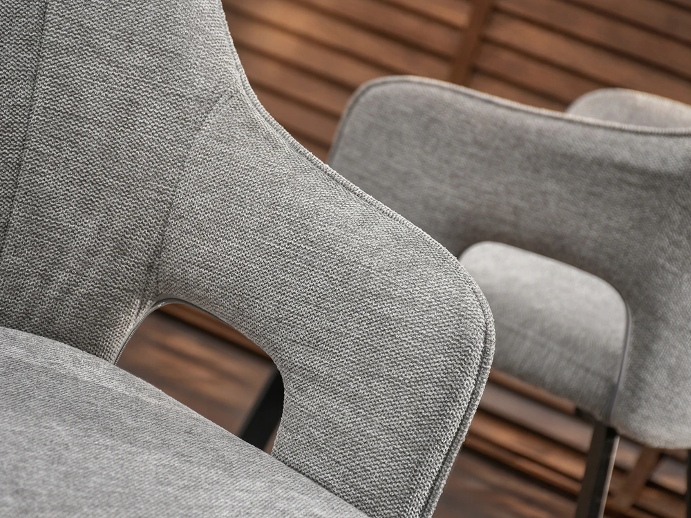 Mebel Partner PATOGI KĖDĖ SU PONKŠČIAIS ​​NELAIKANTI KORBETO PILKA