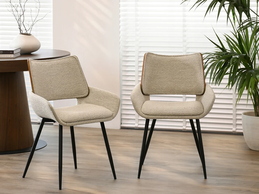 Mebel Partner STILINGA SVEČIAVIES KAMBARIO KĖDĖ SUlenkta MEDIENOS RIEŠUTŲ GRACE BOUCLE BEIGE Juodas