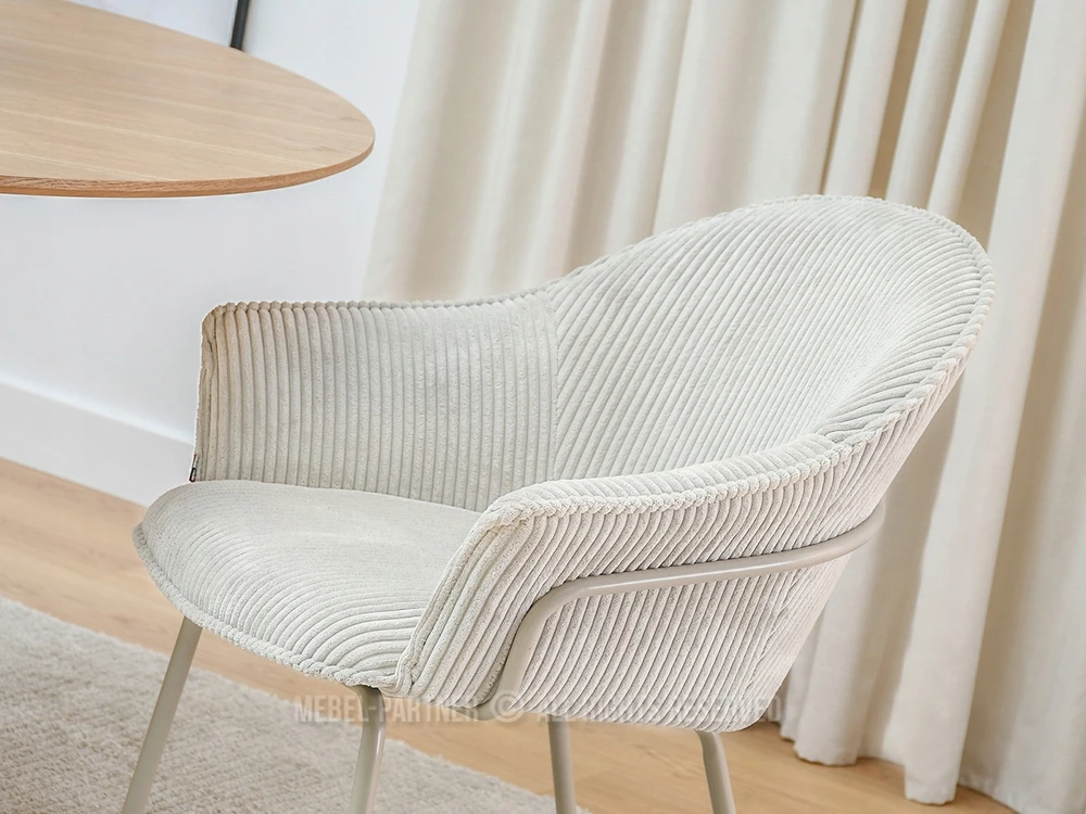 Mebel Partner ŠVIESUS VIVIEN ŠVIESIAI BEIGE VIDUTINĖ KĖDĖ SU SMĖLĖS KOJĖLĖMIS