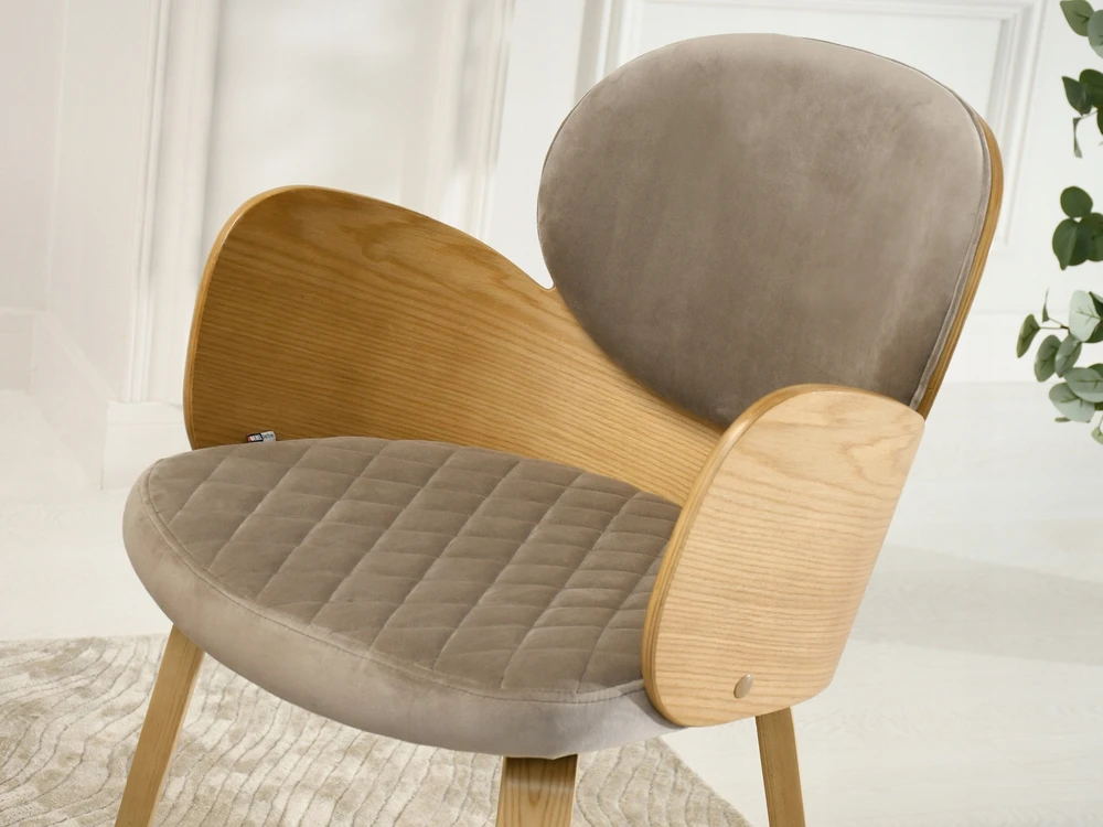Mebel Partner VELIURINĖ KĖDĖ IŠ lenktos MEDIENOS SU PATOGIAIS RANKIAIS ARIA OAK EEŻ