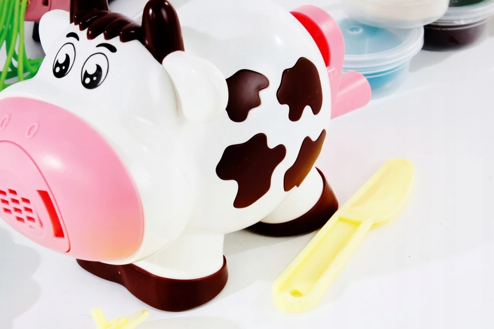 Mega Creative Plastilino rinkinys su karvės formavimo įrankiu