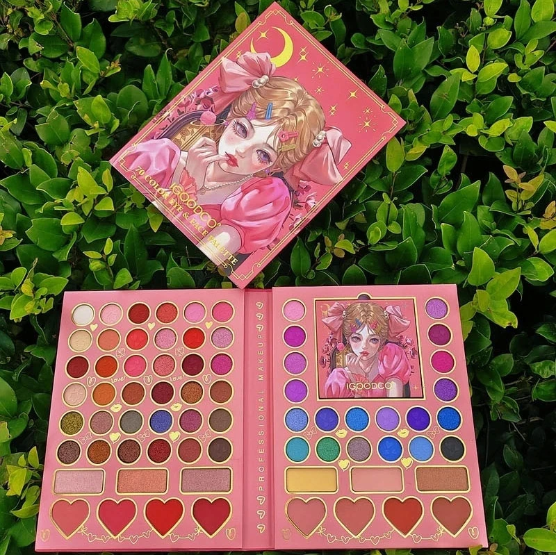 MEGA MAKIAŽO PALETĖ GLITTER GLITTER 70 VIENETLIŲ BRONZINĖS BIZDESIO