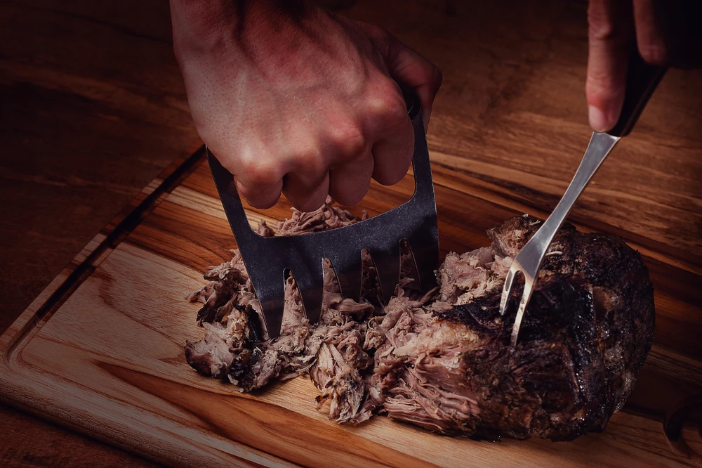 MĖSOS TRAUKIMO ŠAKĖS Tramontina – Churrasco, plieninės, medinė rankena