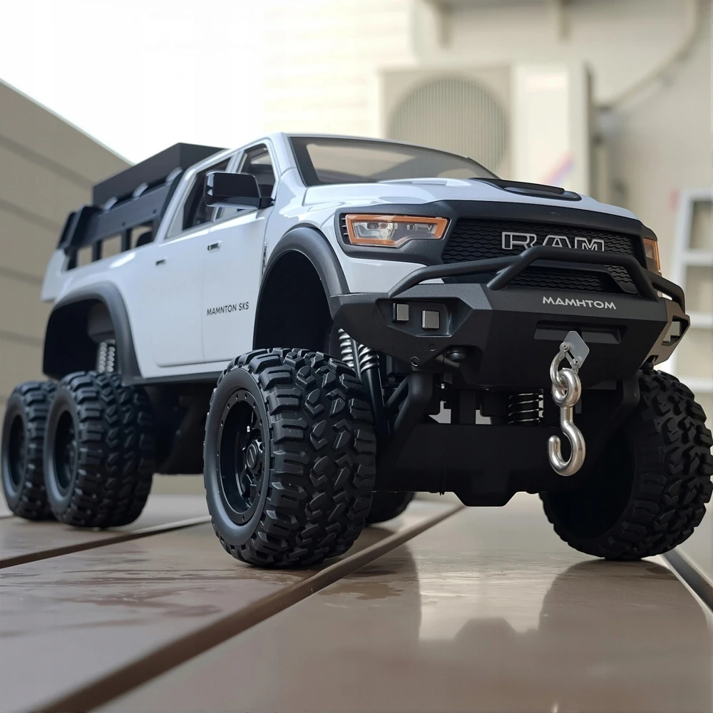 METAL MODEL DODGE RAM 1000 MAMMOTH PICK-UP DRIVE LED GARSAS AUTO 1:24