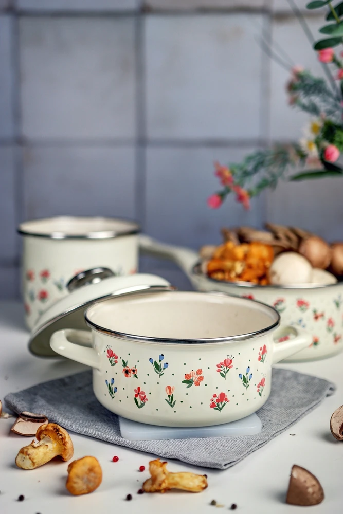 Metalac Emaliuotas puodas 16 cm, 1.5 l, šviesiai kreminis, Flowers kolekcija